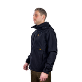 Man wearing the Spika GO men's softshell jacket in Black, three-quarter side view