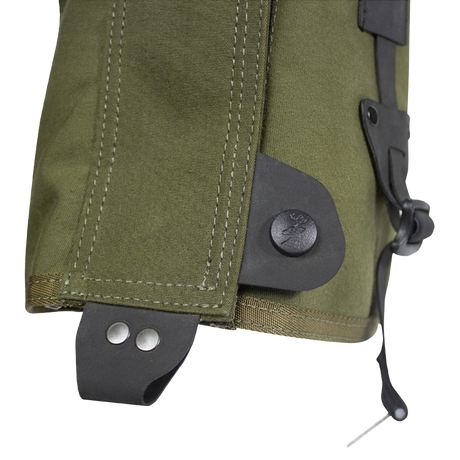 Spika Strike adult gaiter, close-up of the lower snap, boot hook and steel instep cable