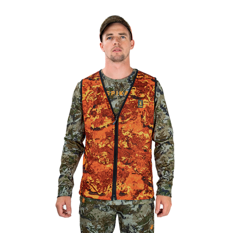 Hunter wearing the Spika Ranger vest in Biarri Blaze over a Biarri Camo top, front view