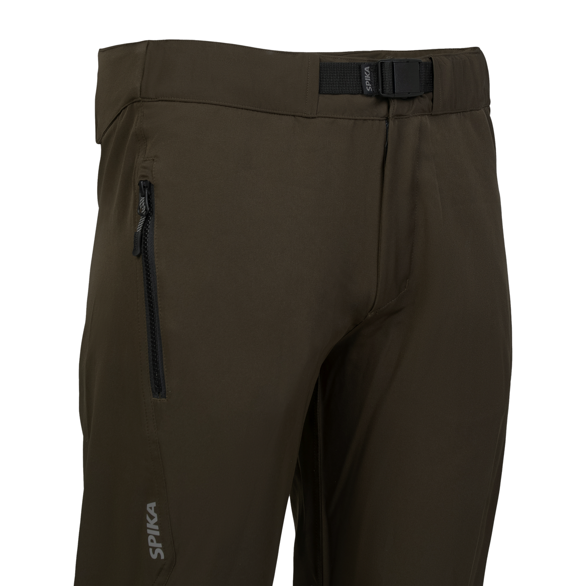 Spika Nomad men's hunting pants in Olive Summit, close-up of zip pocket, belt and SPIKA print