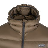 Spika Hideout men's puffer jacket in Mud Brown, close-up of the hood, collar and SPIKA badge