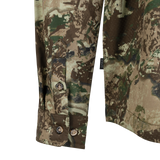 Spika Overlander men's hunting shirt in Biarri Camo, close-up of the buttoned cuff and sleeve tab