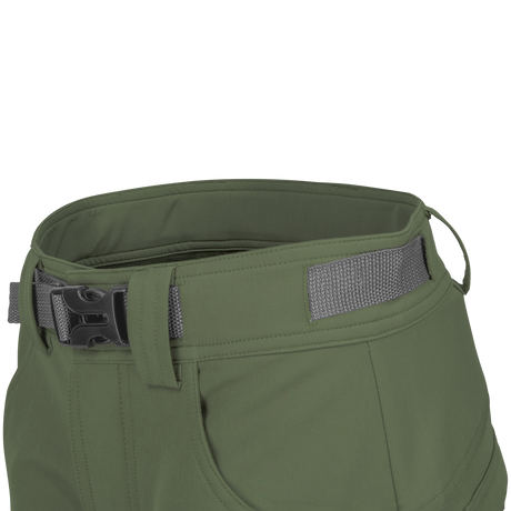 Spika Recon women's pants in Ivy Green, close-up of contoured waistband and webbing belt buckle
