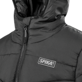 Spika Terra kids' puffer jacket in Black, close-up of the collar, front zip and Spika chest badge