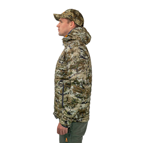 Model wearing the Spika Chase men's Biarri Camo puffer jacket, side profile view