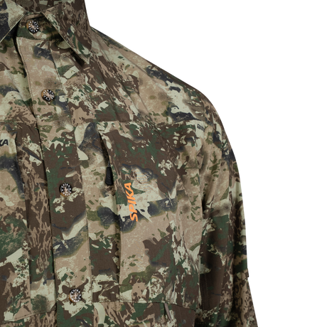 Spika Overlander men's hunting shirt in Biarri Camo, close-up of side chest pocket with zip