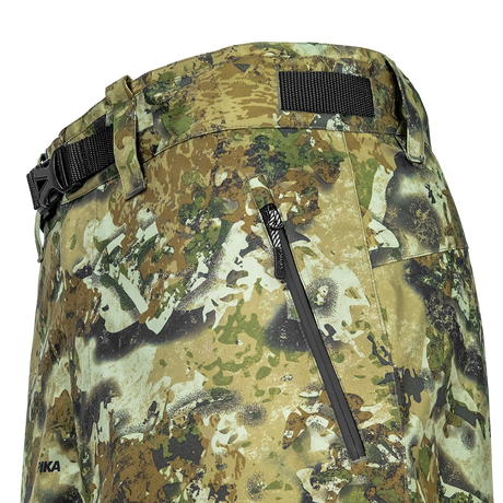 Spika Edge men's Biarri Camo pants close-up of the waist belt buckle and zipped hand pocket