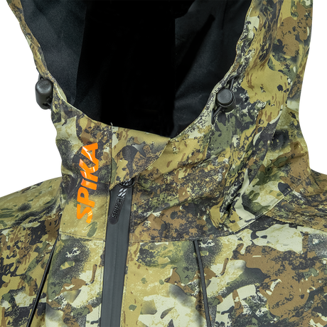 Spika Scout men's jacket in Biarri Camo, close-up of collar, hood toggles and orange Spika logo