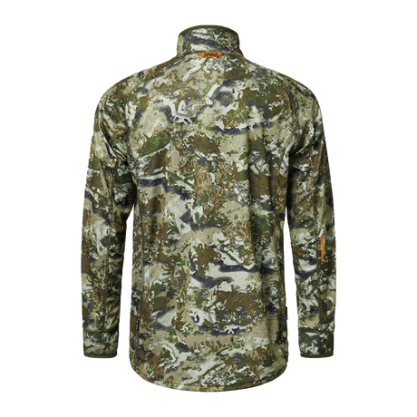 Spika Guide men's lightweight hunting top in Biarri Camo, back view with orange collar tab